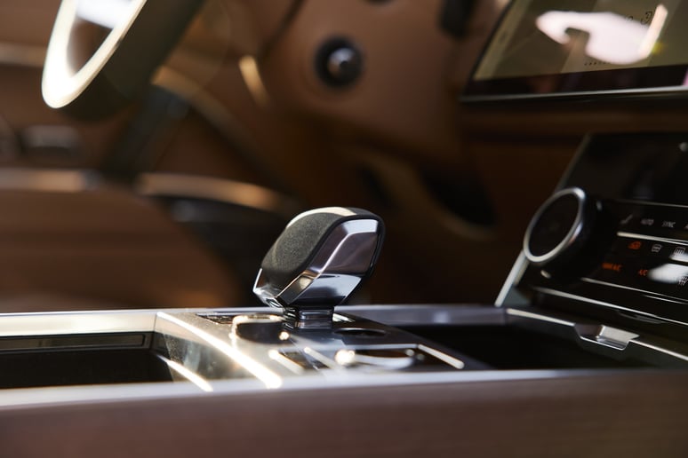 Range Rover Vogue HSE (Grigio), 2023 in affitto a Dubai