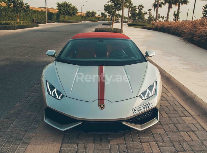 إيجار لامبورغيني هوراكان سبايدر LP-610 (فضة), 2017 في دبي