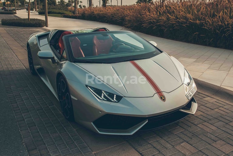 إيجار لامبورغيني هوراكان سبايدر LP-610 (فضة), 2017 في دبي