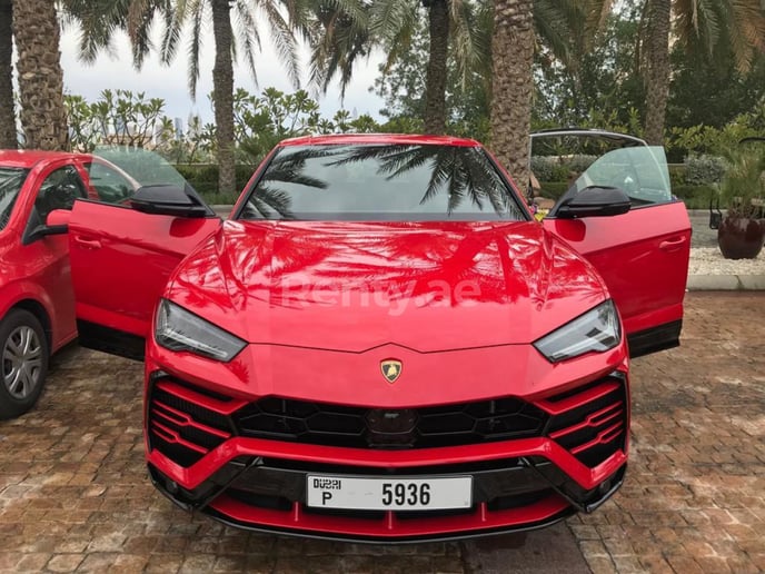 Lamborghini Urus (Rouge), 2019 &agrave; louer &agrave; Duba&iuml;