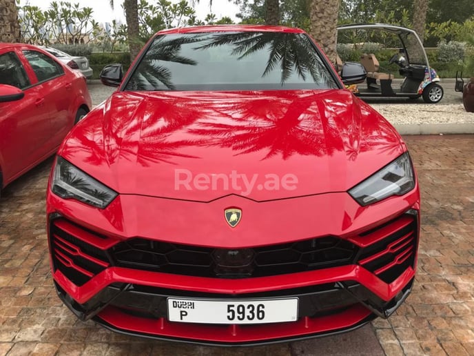 Lamborghini Urus (Rouge), 2019 &agrave; louer &agrave; Duba&iuml;