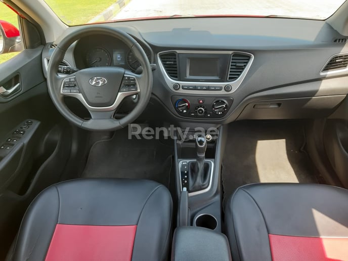 Hyundai Accent (Bordeaux), 2020 &agrave; louer &agrave; Duba&iuml;