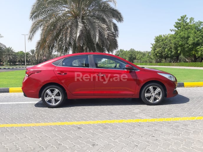 Hyundai Accent (Bordeaux), 2020 &agrave; louer &agrave; Duba&iuml;