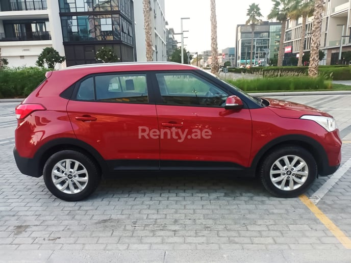 Hyundai Creta (Granate), 2020 para alquiler en Dub&aacute;i