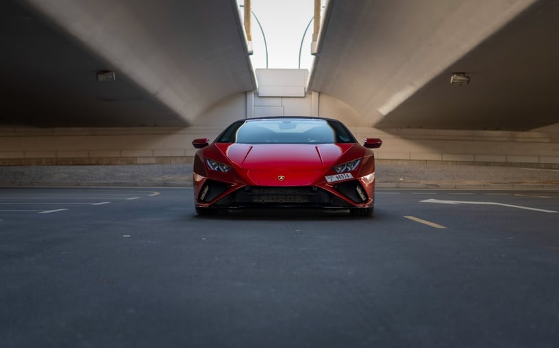 Lamborghini Huracan Evo Spyder (Marrone), 2023 - offerte di leasing in Abu Dhabi