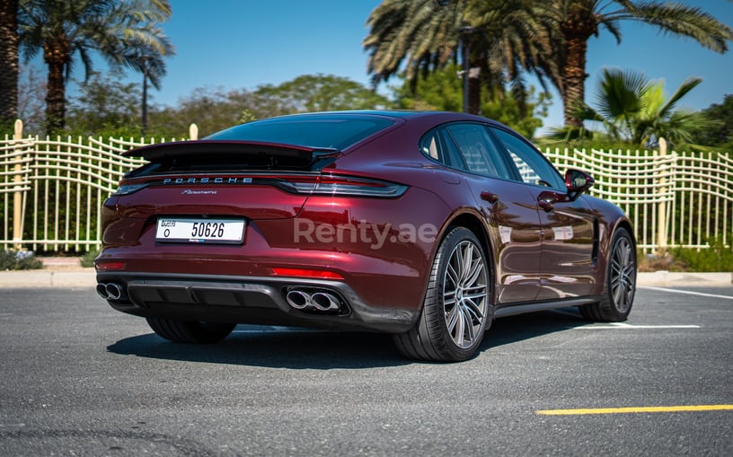 Porsche Panamera (Bordeaux), 2022 &agrave; louer &agrave; Duba&iuml;