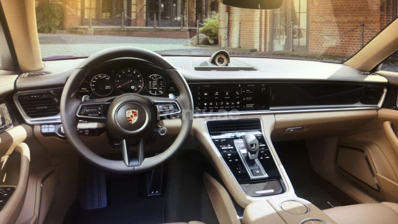 Porsche Panamera (Bordeaux), 2022 &agrave; louer &agrave; Duba&iuml;