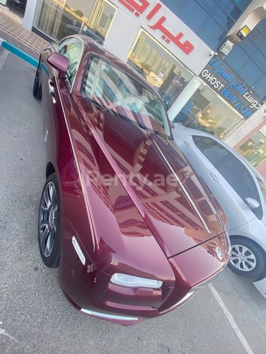 Dubai'de kiralık Rolls Royce Wraith (Bordo), 2019
