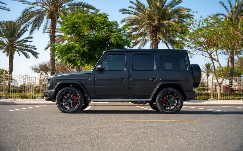 梅赛德斯 G63 AMG (哑光黑), 2022 - 沙迦租赁报价