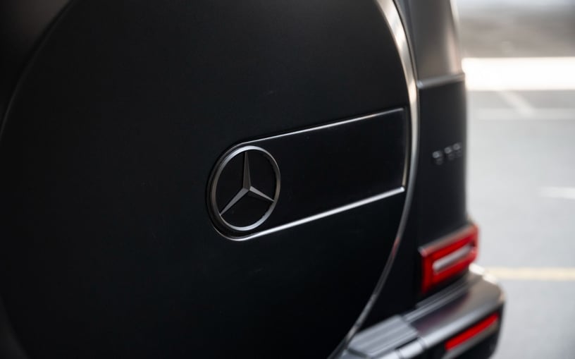 مرسيدس G63 AMG (أسود لامع), 2025 - عروض التأجير في رأس الخيمة