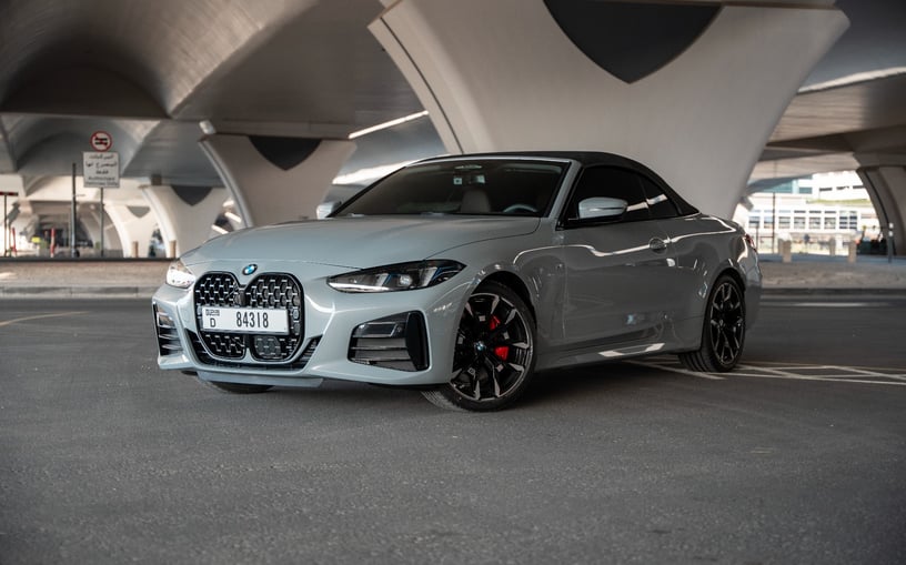 BMW 420i (Nardo grau), 2025  zur Miete in Sharjah