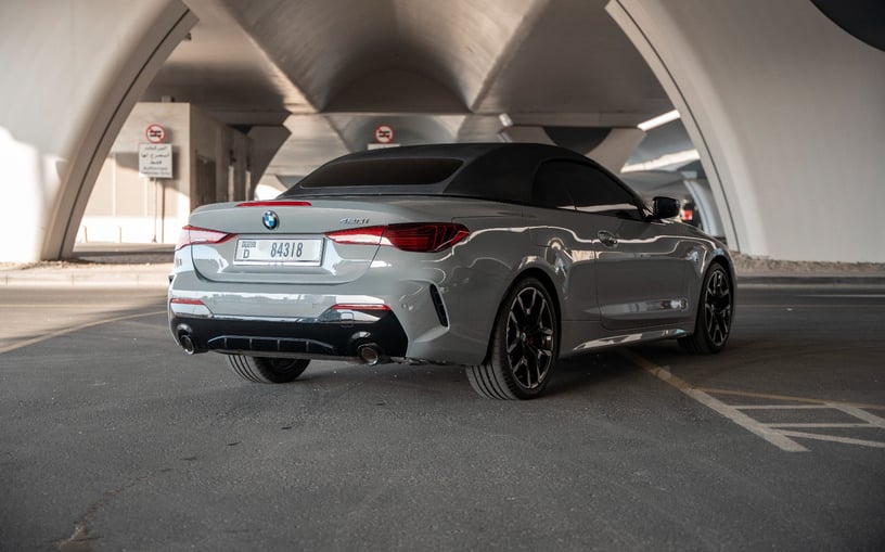 BMW 420i (Nardo grau), 2025  zur Miete in Sharjah