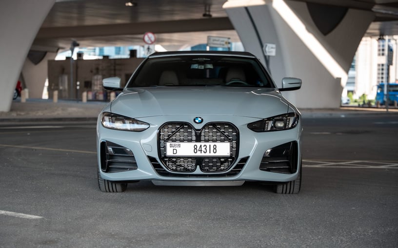 BMW 420i (Nardo grau), 2025  zur Miete in Sharjah