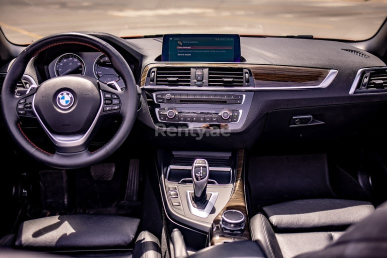 BMW 230i (Arancia), 2018 in affitto a Dubai