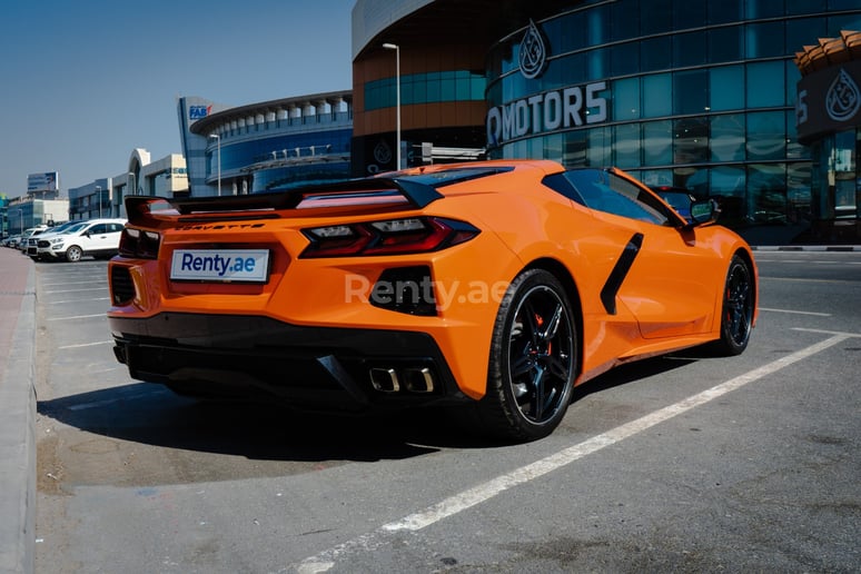 Chevrolet Corvette C8 (Oranje), 2021 te huur in Dubai