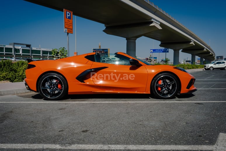 Chevrolet Corvette C8 (Oranje), 2021 te huur in Dubai
