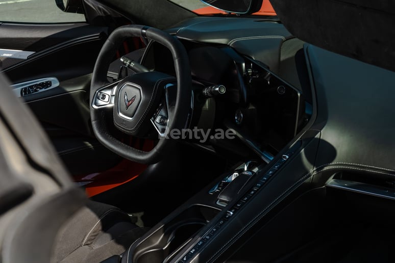 Chevrolet Corvette C8 (Oranje), 2021 te huur in Dubai