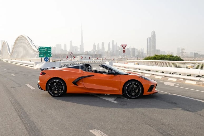 Chevrolet Corvette (Oranje), 2022 te huur in Dubai