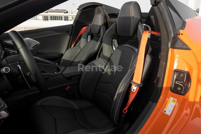 Chevrolet Corvette (Oranje), 2022 te huur in Dubai