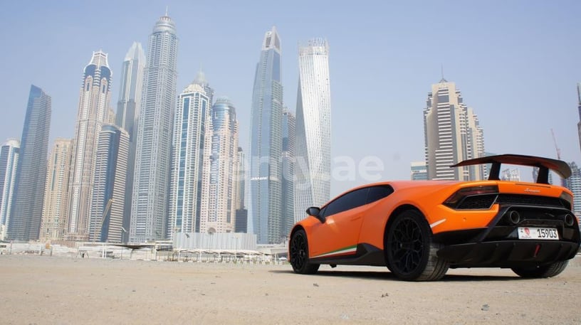 Lamborghini Huracan Performante (Orange), 2018  zur Miete in Abu Dhabi