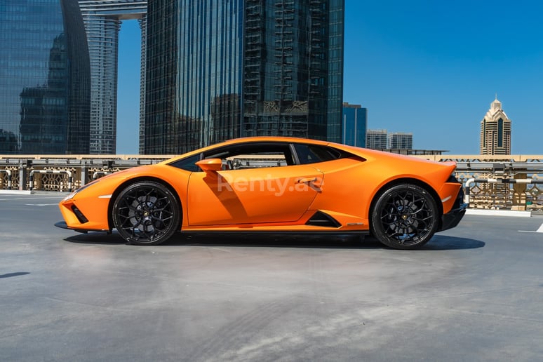 Lamborghini Huracan (Оранжевый), 2020 для аренды в Дубай
