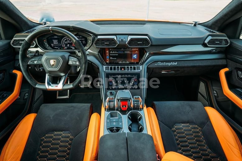 Lamborghini Urus Capsule (Arancia), 2022 in affitto a Dubai