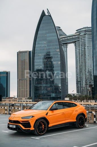 Lamborghini Urus Capsule (Arancia), 2022 in affitto a Dubai