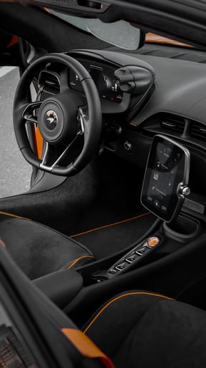 McLaren Artura Spider (Turuncu), 2023 - Res&uuml;'l-Hayme'deki leasing teklifleri