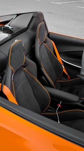 McLaren Artura Spider (Turuncu), 2023 - Res&uuml;'l-Hayme'deki leasing teklifleri