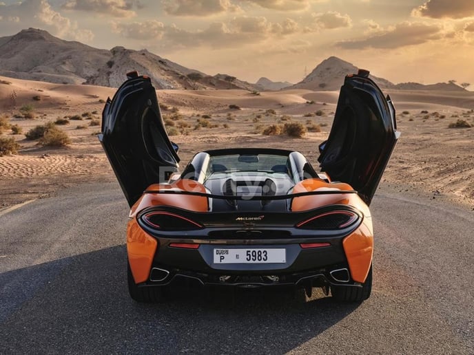 إيجار مكلارين 570S سبايدر (البرتقالي), 2019 في دبي