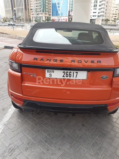 在迪拜 租 路虎揽胜Evoque (橙子), 2018
