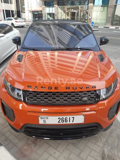 在迪拜 租 路虎揽胜Evoque (橙子), 2018