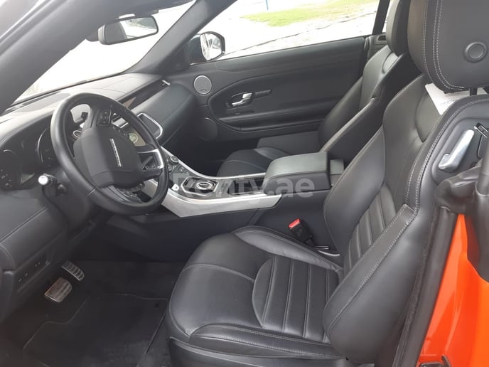 在迪拜 租 路虎揽胜Evoque (橙子), 2018