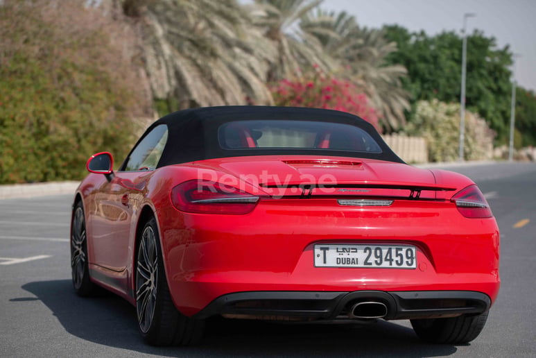 Porsche Boxster 981 (Красный), 2016 для аренды в Дубай