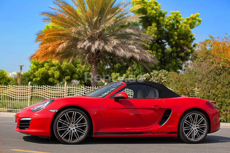 Porsche Boxster 981 (Красный), 2016 для аренды в Дубай