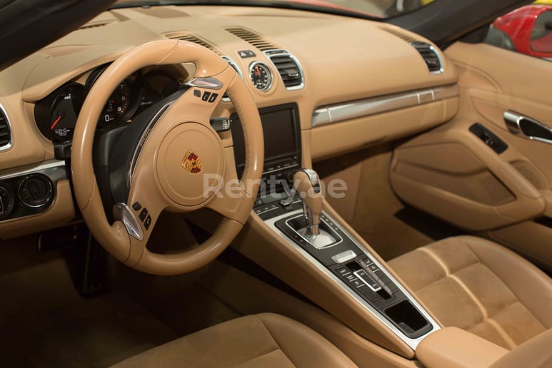 Porsche Boxster 981 (Красный), 2016 для аренды в Дубай