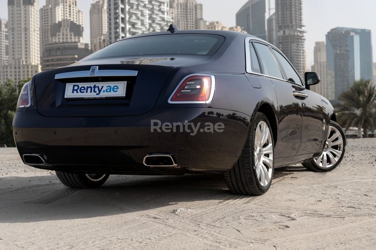 Rolls Royce Ghost (Lila), 2021  zur Miete in Dubai