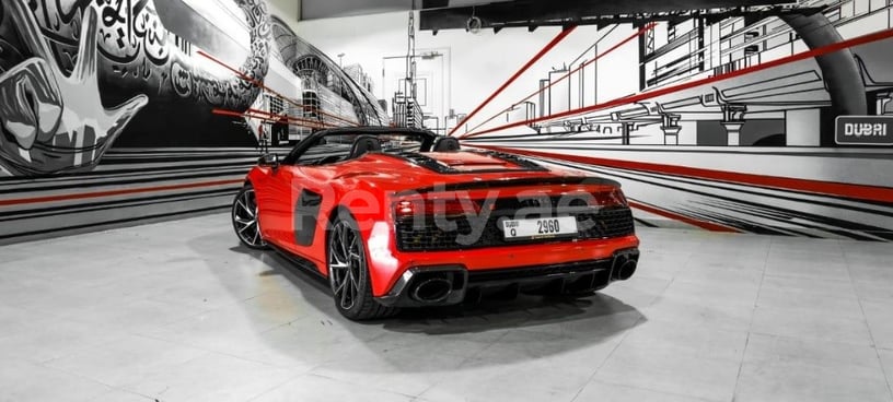 Audi R8 spyder (Rouge), 2021 &agrave; louer &agrave; Duba&iuml;