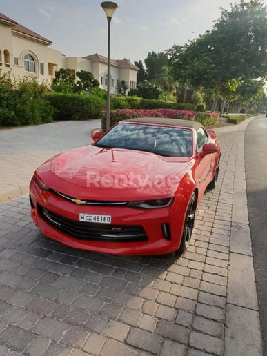 Chevrolet Camaro (Rood), 2019 te huur in Dubai