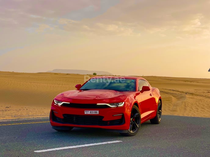 Dubai'de kiralık Chevrolet Camaro (Kırmızı), 2020
