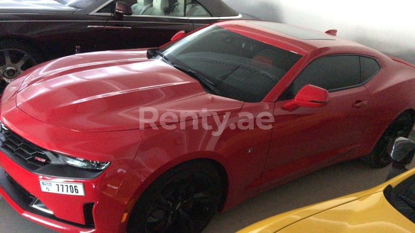 Chevrolet Camaro (Rood), 2020 te huur in Dubai