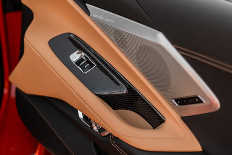 Chevrolet Corvette C8 Spyder (rojo), 2023 para alquiler en Abu Dhabi