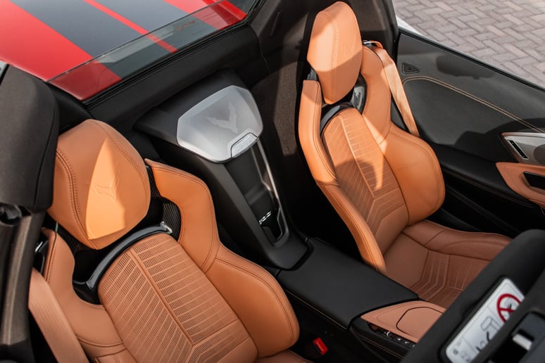 Chevrolet Corvette C8 Spyder (rojo), 2023 para alquiler en Abu Dhabi