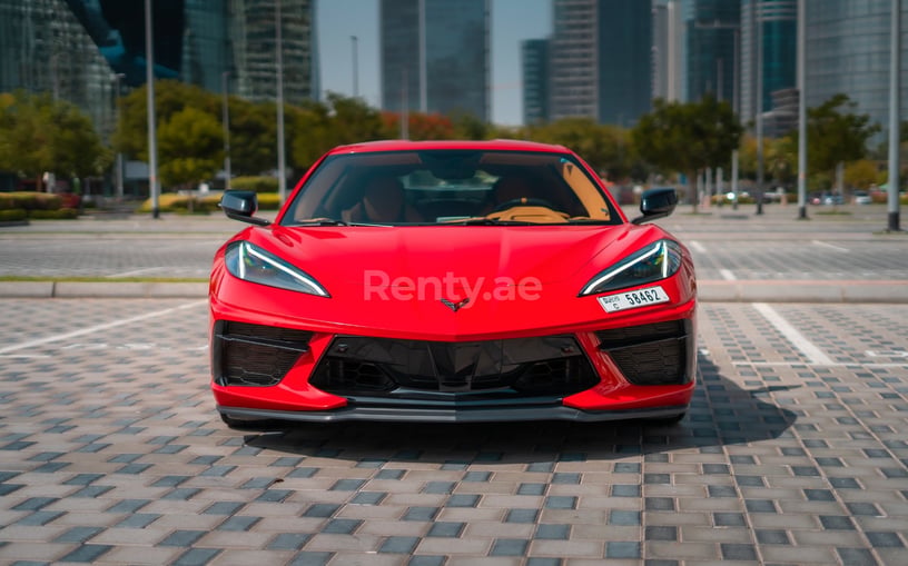 Abu Dabi'de kiralık Chevrolet Corvette C8 Spyder (Kırmızı), 2022