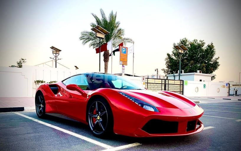 Res&uuml;'l-Hayme'de kiralık Ferrari 488 GTB (Kırmızı), 2018