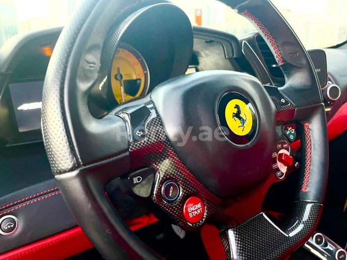 Res&uuml;'l-Hayme'de kiralık Ferrari 488 GTB (Kırmızı), 2018