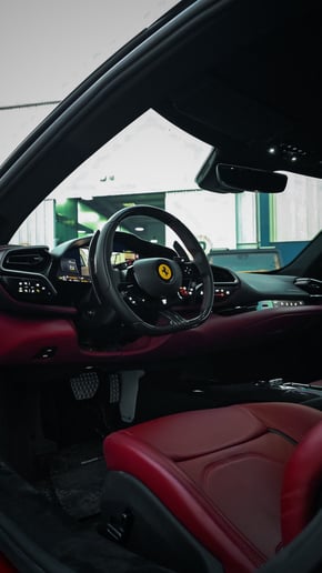 Ferrari 296 (Rouge), 2023 &agrave; louer &agrave; Ras Al Khaimah