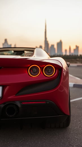 إيجار Ferrari F8 Tributo Spyder (أحمر), 2021 في دبي 3