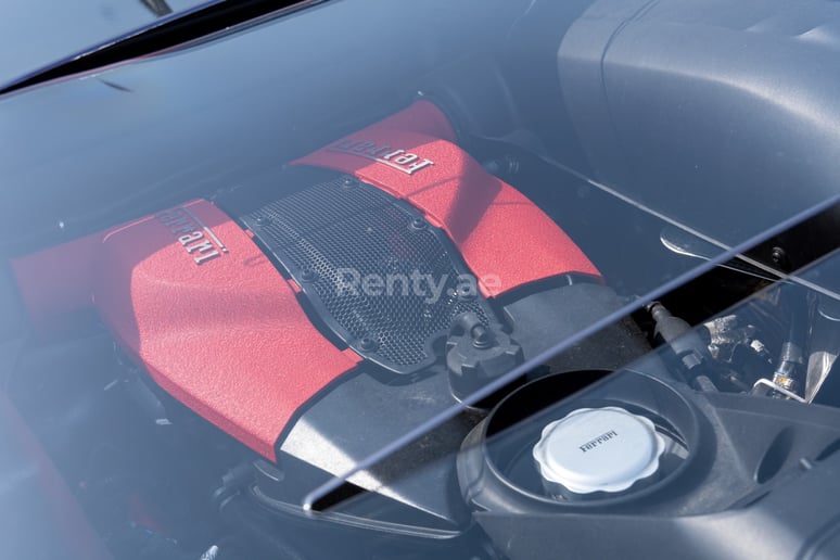 Ferrari F8 Tributo (Rood), 2020 te huur in Dubai