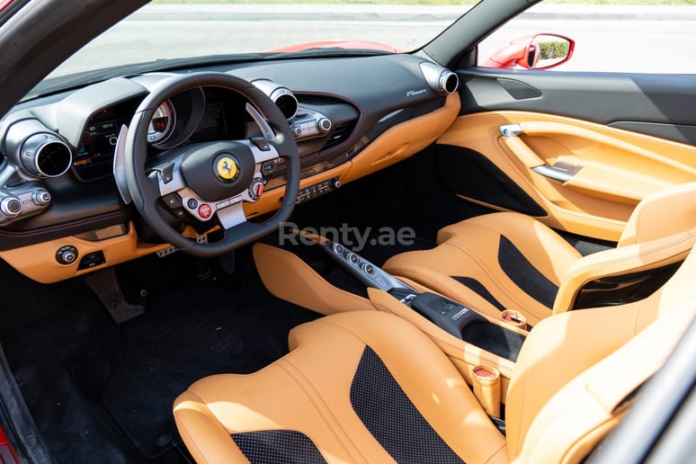 Ferrari F8 Tributo Spyder (Rouge), 2021 &agrave; louer &agrave; Duba&iuml;